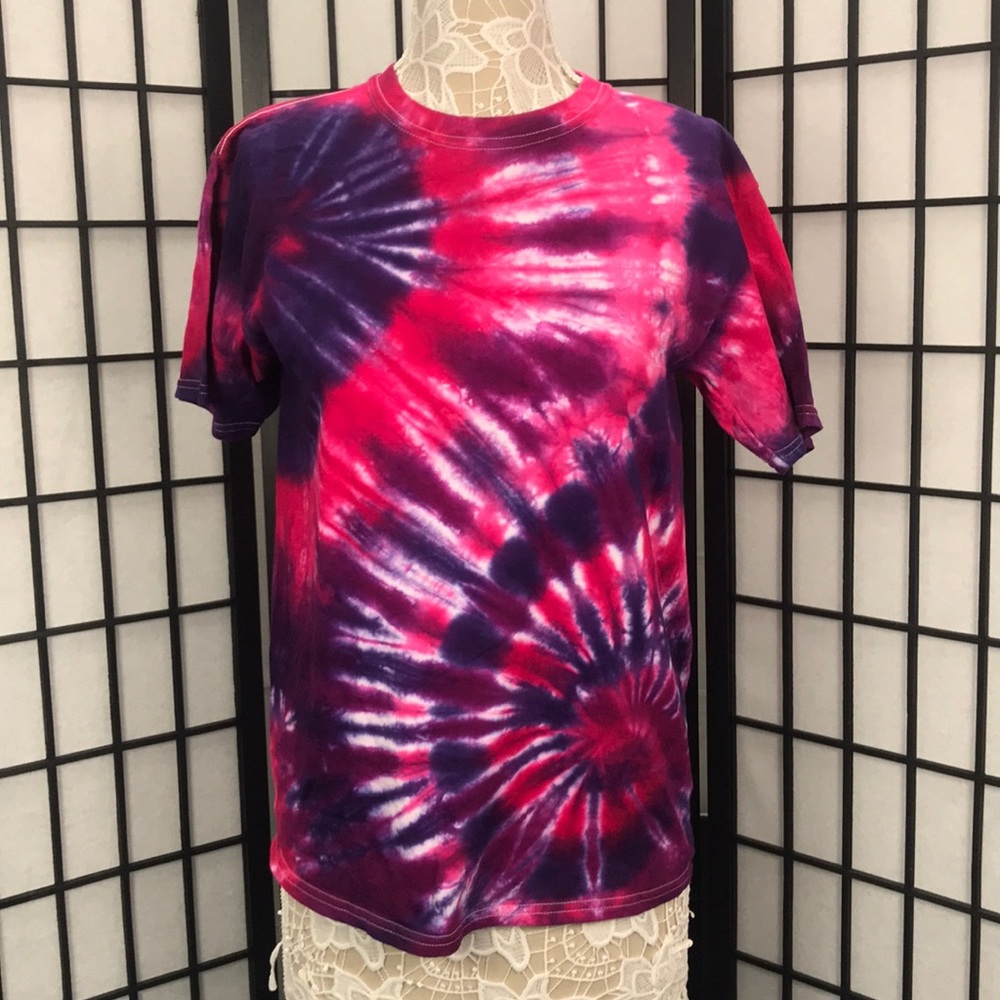 Hand Tied TYE DYE shirt NWOT
